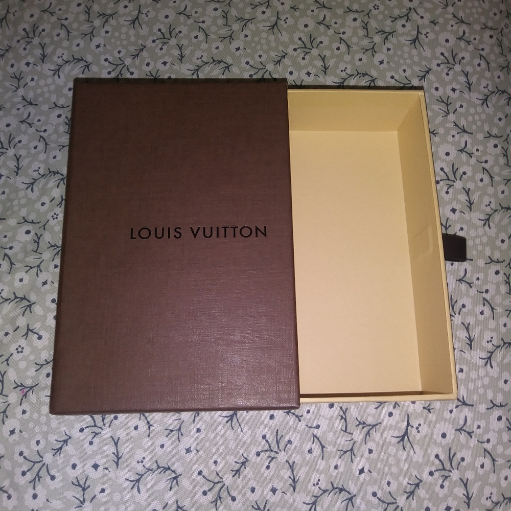 ✨Louis Vuitton drawer box